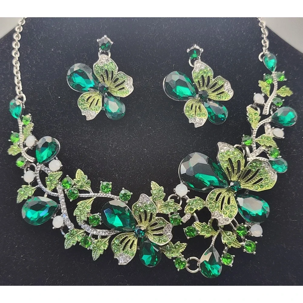 Green Crystal Floral Bib Butterfly  Necklace  Earring Set Silver Tone